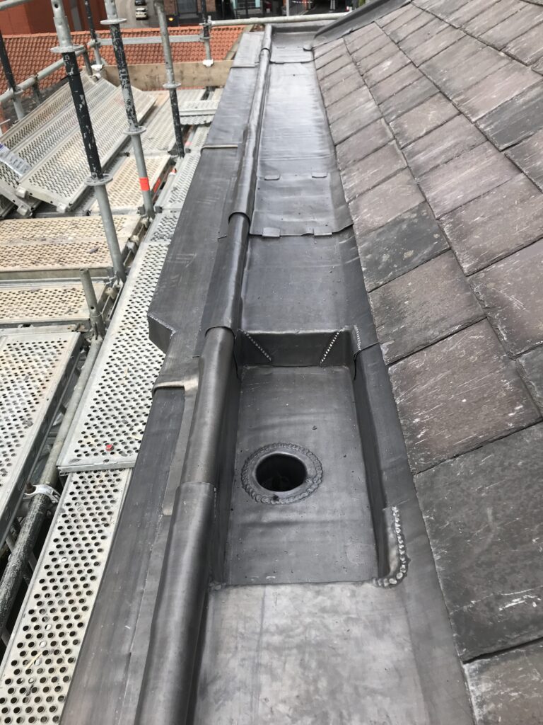 lead expansion joints