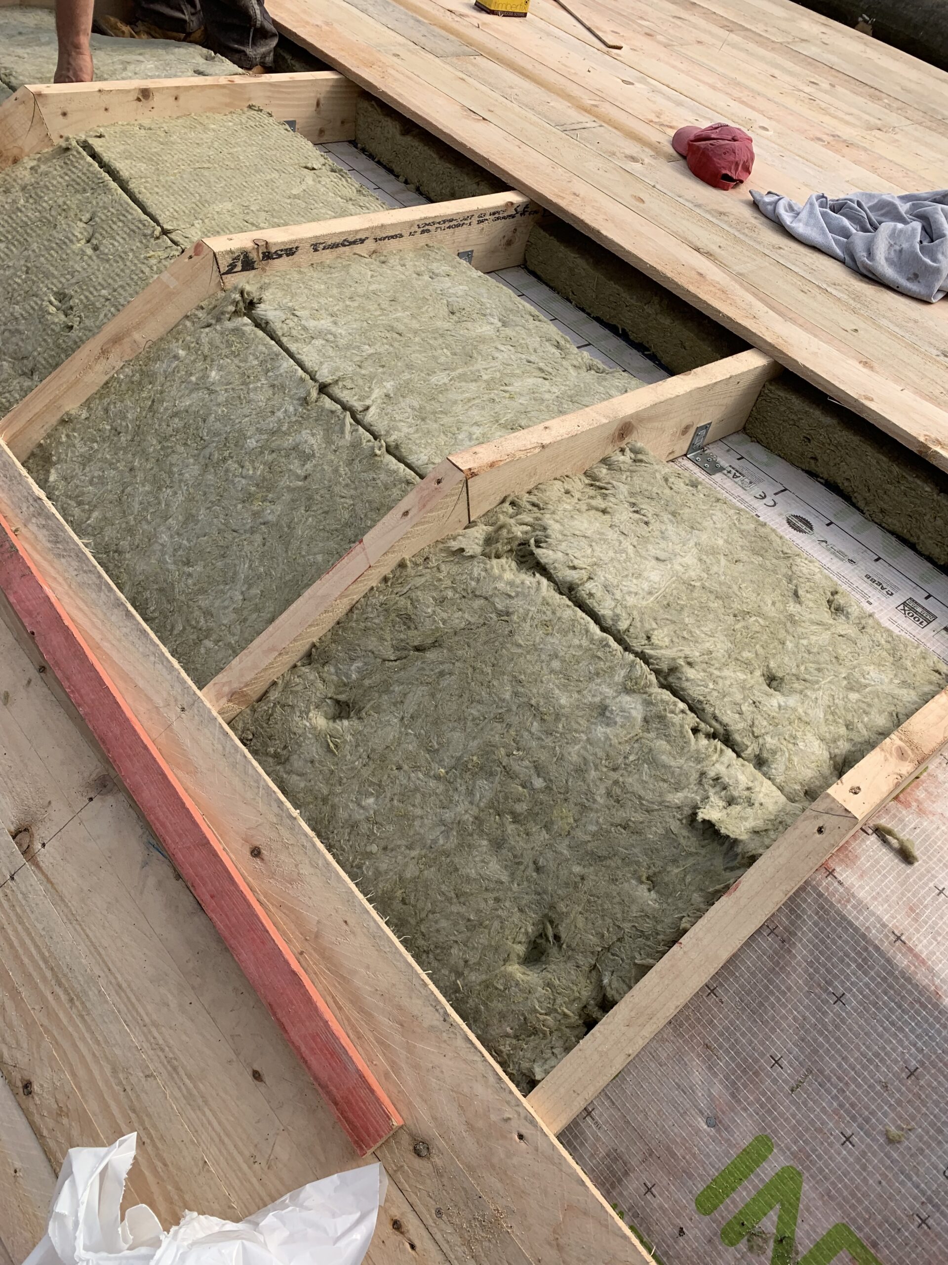 vented and warm substrates for lead roofs - bay coordination reference image