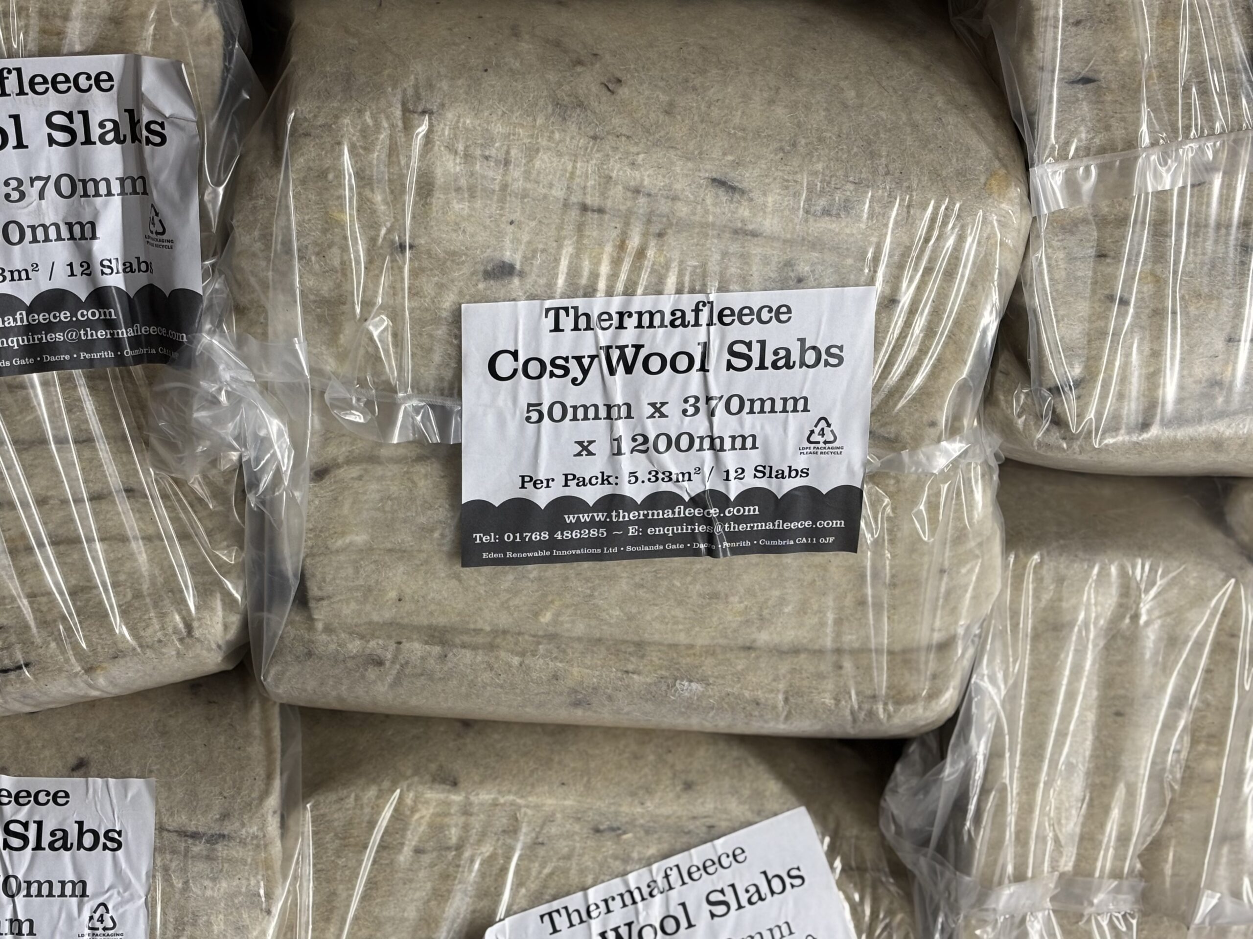 sheepswool insulation bats 1200mm x 370mm for breathable roof insulation